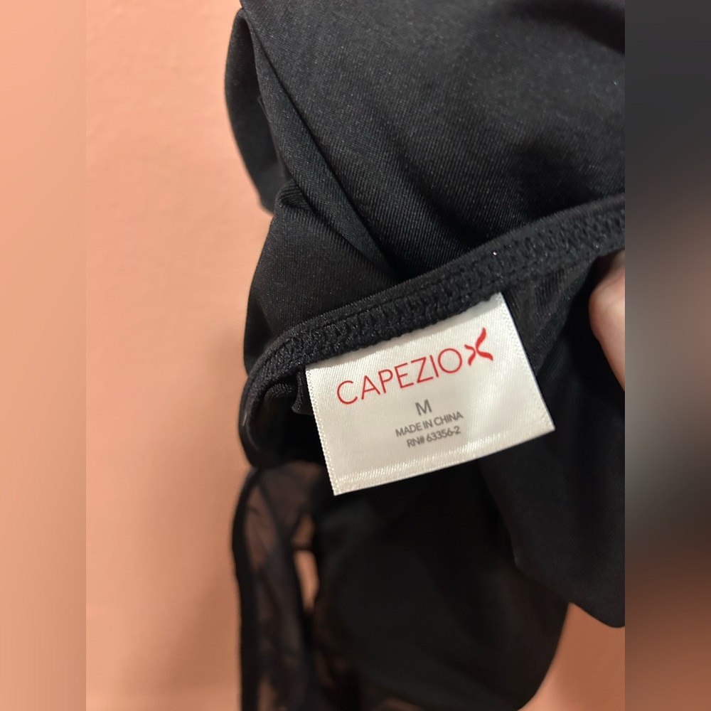 Capezio black leotard with short sleeves and sheer detail - Picture 4 of 7